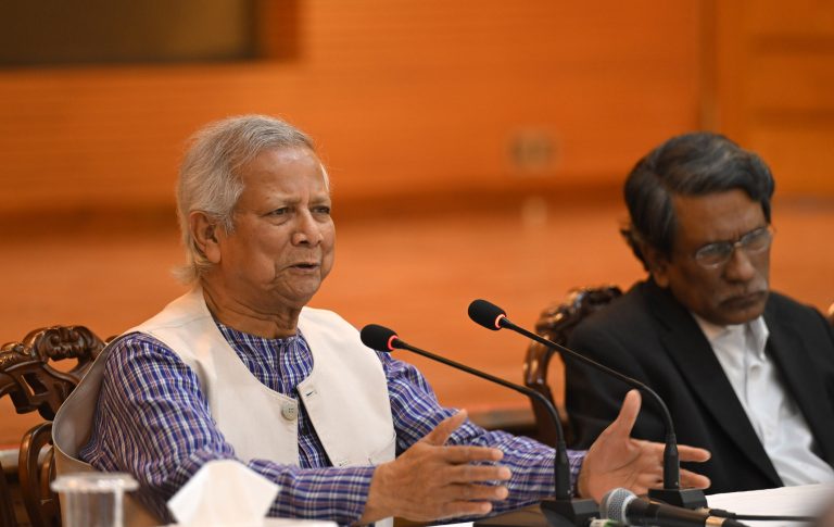 পাসপোর্ট করতে পুলিশ ভেরিফিকেশন লাগবে না: প্রধান উপদেষ্টা