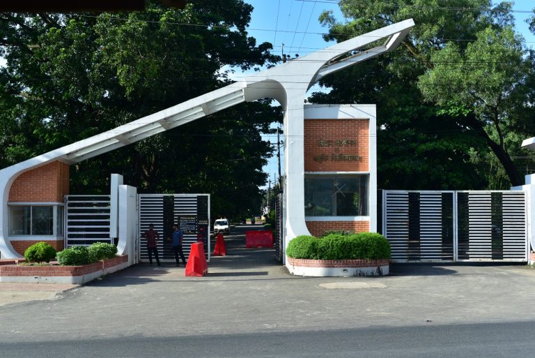 মাদক সেবনের দায়ে চুয়েটের ৪ শিক্ষার্থীকে ২ বছরের জন্য বহিষ্কার