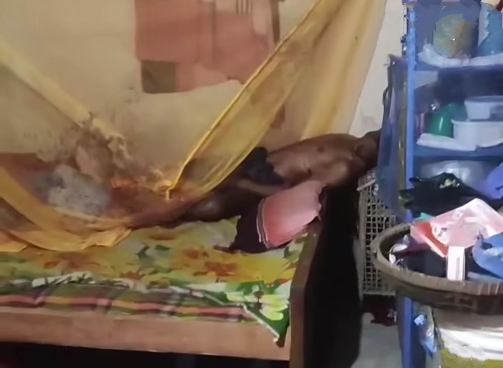 চট্টগ্রামে স্বামীকে কুপিয়ে খুন করেছে এক নারী