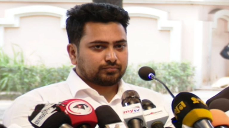 সরকারে থাকার চেয়ে রাজপথে থাকা বেশি প্রয়োজন : নাহিদ ইসলাম