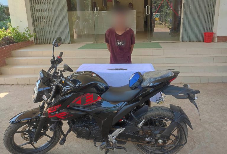 চুরি হওয়া মোটর সাইকেল উদ্ধার করলো বাঁশখালী থানা পুলিশ