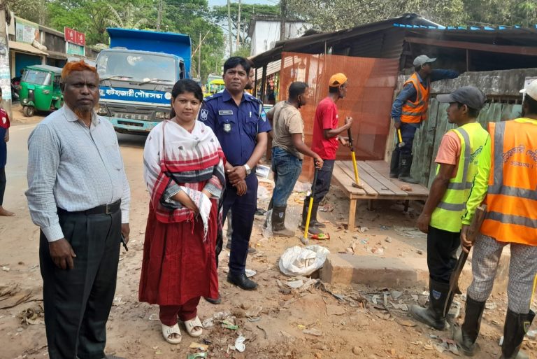 হাটহাজারীতে বাজার মনিটরিং এবং সরকারি সম্পত্তি উদ্ধার করলেন এসিল্যান্ড