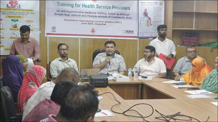 পাঁচবিবি ও আক্কেলপুরে উচ্চ রক্তচাপ ও ডায়াবেটিস নিয়ন্ত্রণে এনসিডি কর্নার কার্যক্রমের ওপর প্রশিক্ষণ
