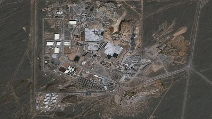 মার্কিন-ইসরায়েলি হামলায় ক্ষতবিক্ষত ইরানের পারমাণবিক স্থাপনা, উত্তপ্ত মধ্যপ্রাচ্য