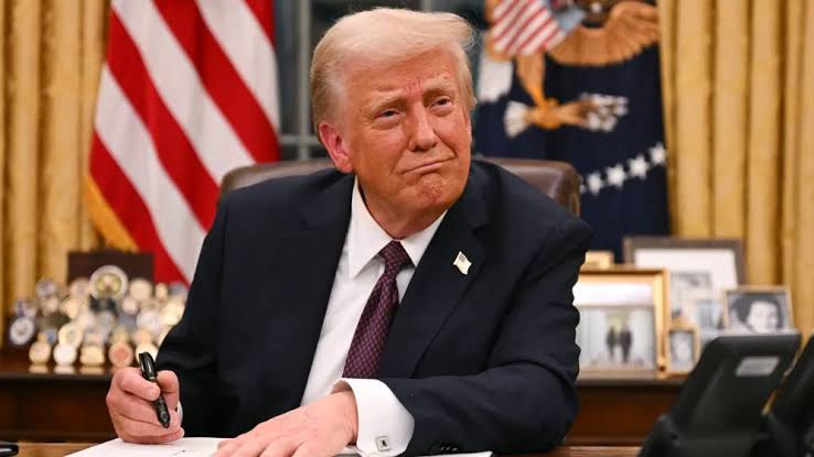 ট্রাম্পের আহ্বান : “নেতানিয়াহুর বিচার বাতিল করুন, যুক্তরাষ্ট্রই তাকে বাঁচাবে”