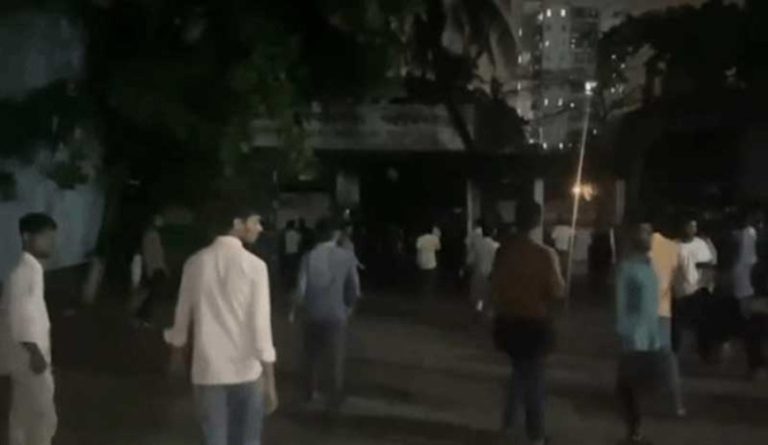 চট্টগ্রামের চকবাজারে ছাত্রদল-শিবির সংঘর্ষে ২০ জন আহত, গুলিবিদ্ধ ৩