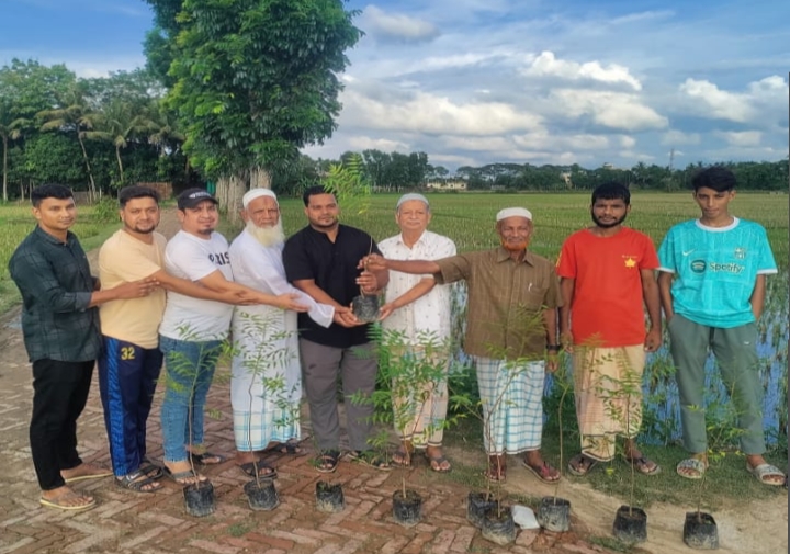 ফটিকছড়ির কাঞ্চননগরে বৃক্ষ রোপন কর্মসূচী 