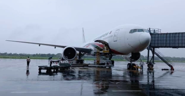 হজযাত্রীবাহী বিমানের যান্ত্রিক ত্রুটি, চট্টগ্রাম বিমানবন্দরে রানওয়ে দুই ঘণ্টা বন্ধ