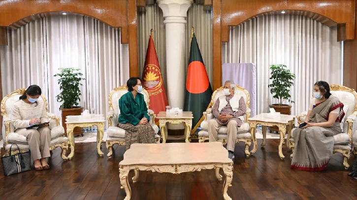 ভুটানের রাষ্ট্রদূতের সঙ্গে প্রধান উপদেষ্টা ড. ইউনূসের সৌজন্য সাক্ষাৎ