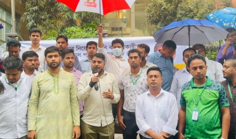 যদি-কিন্তু বাদ দিয়ে চাকরিচ্যুতদের পুনবহাল করুন : আল আরাফাহ্ ব্যাংককে রিদুয়ান সিদ্দিকীর হুশিয়ারী 