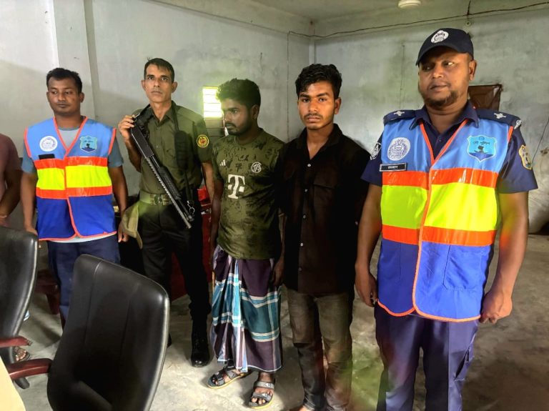 হাটহাজারীতে হালদা নদীতে অভিযান, ১ লাখ টাকা জরিমানা