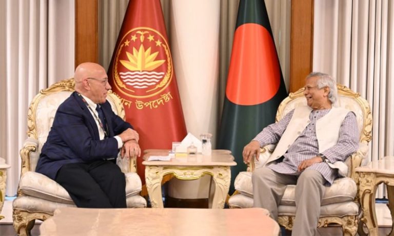 রোহিঙ্গা সংকট সমাধানে আন্তর্জাতিক সহায়তা বাড়ানোর আহ্বান প্রধান উপদেষ্টার