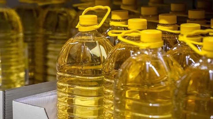 আন্তর্জাতিক বাজারে দাম কমায় দেশে পাম তেলের লিটারে ১৯ টাকা হ্রাস