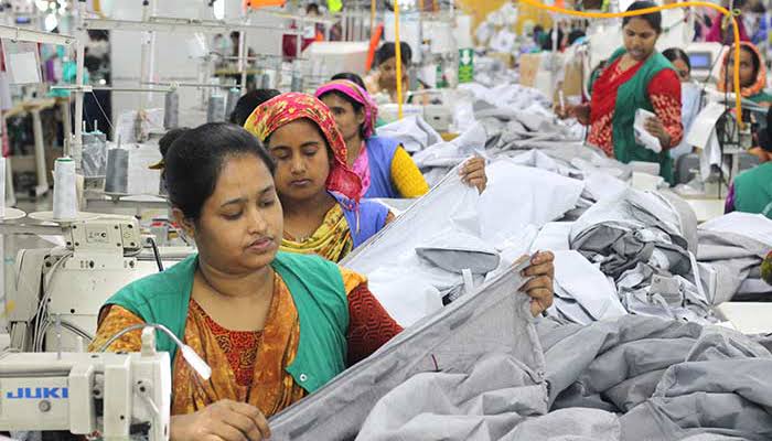 যুক্তরাষ্ট্রে বাংলাদেশি পোশাকে নতুন শুল্ক, প্রতিযোগিতায় এগিয়ে থাকার সুযোগ