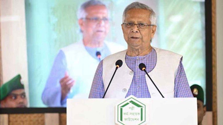 চাকরির জন্য নয়, উদ্যোক্তা হওয়ার জন্যই মানুষের জন্ম : প্রধান উপদেষ্টা