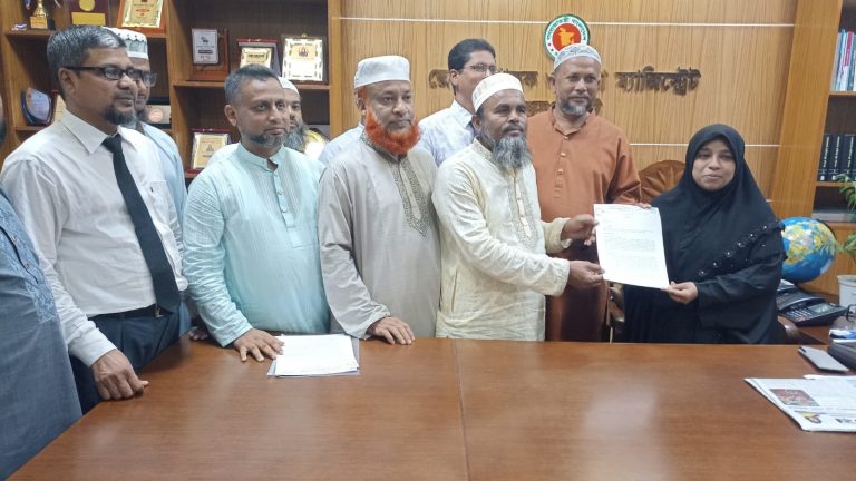 জয়পুরহাটে জামায়াতের উদ্যোগে জেলা প্রশাসক নিকট প্রধান উপদেষ্টা বরাবর স্মারকলিপি প্রদান