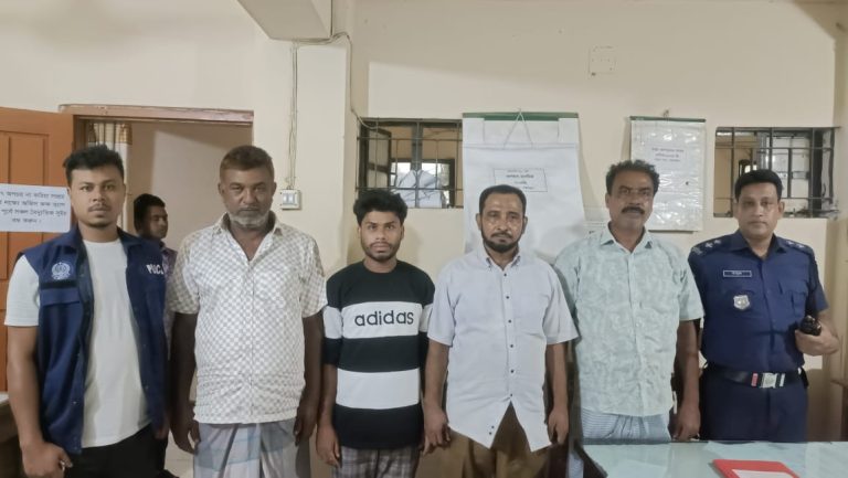 কক্সবাজারের ‎পেকুয়ায় পুলিশের বিশেষ অভিযানে সাবেক যুবলীগ সভাপতিসহ আটক-৪