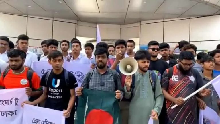 ভোলা-বরিশাল সেতুসহ ৫ দফা দাবিতে চরফ্যাশন থেকে ঢাকায় শিক্ষার্থীদের লং মার্চ