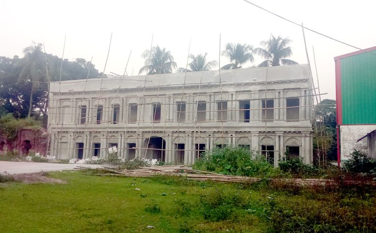 প্রাণ ফিরে পাচ্ছে ঐতিহ্যের নিদর্শন লাকুটিয়া জমিদার বাড়ি