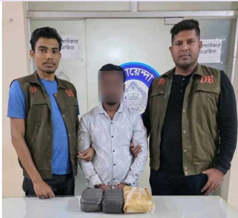 চকরিয়ায় প্রায় ৩০ হাজার ইয়াবাসহ মাদক ব্যবসায়ী আটক