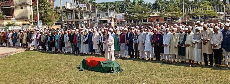 ভোলা প্রেসক্লাবের সাবেক সভাপতি বীর মুক্তিযোদ্ধা এম. হাবিবুর রহমানের জানাজা শেষে দাফন সম্পন্ন