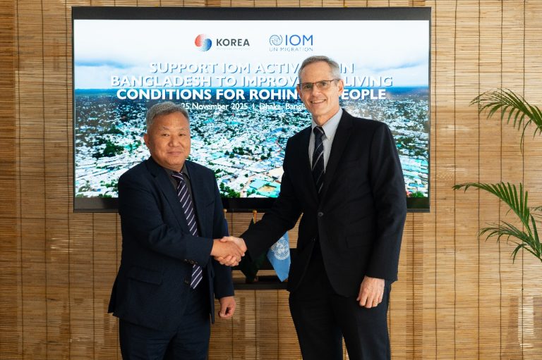 কক্সবাজারে বসবাসরত রোহিঙ্গা শরণার্থীদের জন্য কোরিয়া সরকারের ৫০ লাখ মার্কিন ডলার অনুদান