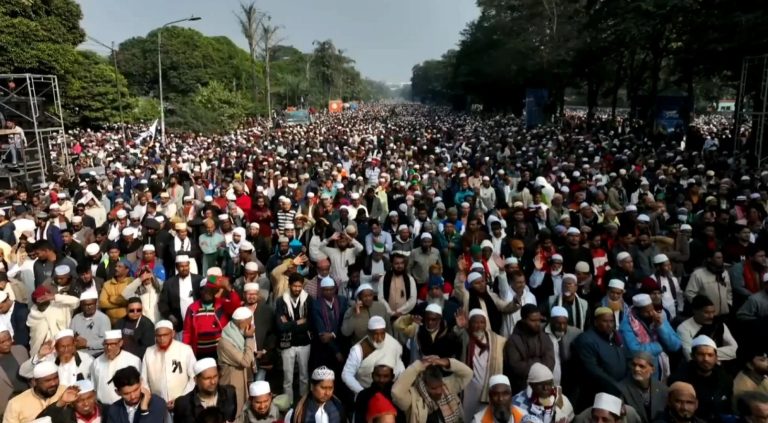 দেশে এমন জানাজা আগে দেখেনি কেউ