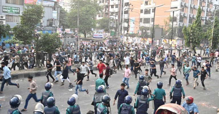 ঢাকা কলেজ ও আইডিয়াল কলেজ শিক্ষার্থীদের ফের সংঘর্ষ