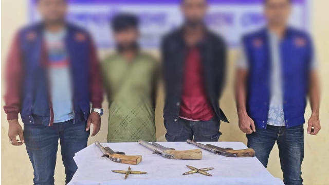 অপারেশন ডেভিল হান্ট ফেজ–২: বাঁশখালীতে ৩ আগ্নেয়াস্ত্রসহ গ্রেফতার ২