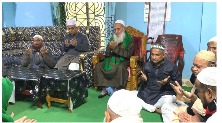 বেগম খালেদা জিয়ার সুস্থতা কামনায় বিশেষ দোয়া করলেন হেফাজত আমির”