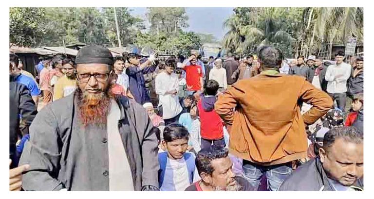 ভ্যানচালক হত্যার প্রতিবাদে ঢাকা–বরিশাল মহাসড়ক অবরোধ