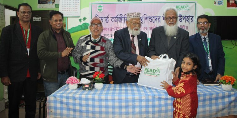 ছিন্নমূল পথশিশু ও কর্মজীবী শিশুদের পাশে শীতবস্ত্রপ্যাকেজ উপহার নিয়ে ঢাকা মিশনের শিক্ষা সেক্টর