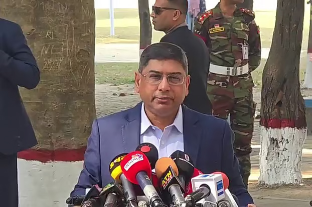 ‘আপনারা নির্ভয়ে বের হন, ভোট দিন’, সেনাপ্রধানের আহ্বান