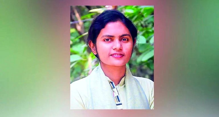 পোস্টাল ব্যালটে ডা. মনীষা চক্রবর্ত্তীর পক্ষে নীরব বিপ্লব : বরিশাল-৫ আসনে পরিবর্তনের নতুন দিগন্ত