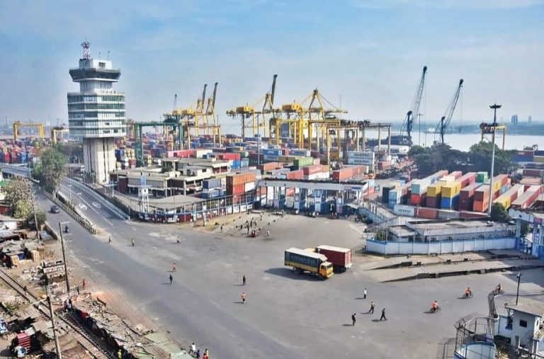 ১৫ শ্রমিক নেতার বিরুদ্ধে ব্যবস্থা নিতে দুদকে আবেদন বন্দর কর্তৃপক্ষের