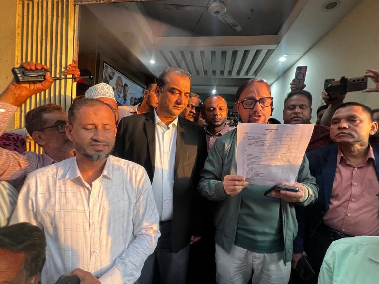 দেড় হাজার কর্মচারীকে স্থায়ী করলেন চসিক মেয়র শাহাদাত