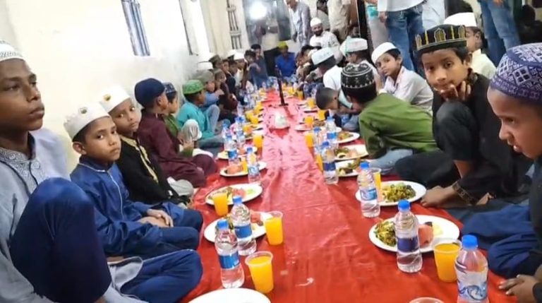 চট্টগ্রামে এতিম ও অসহায় শিশুদের সঙ্গে ইফতার করলেন জহিরুল হক টুটুল