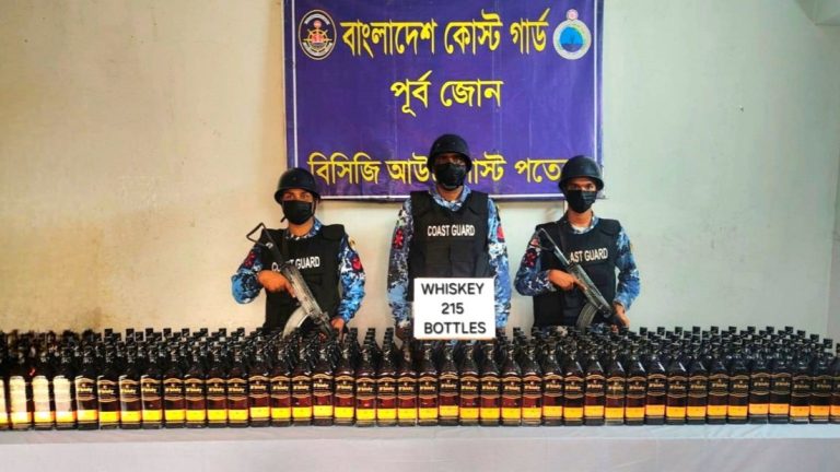 কোস্ট গার্ডের পৃথক অভিযানে গাঁজা ও বিদেশি মদ জব্দ, কারবারি গ্রেপ্তার
