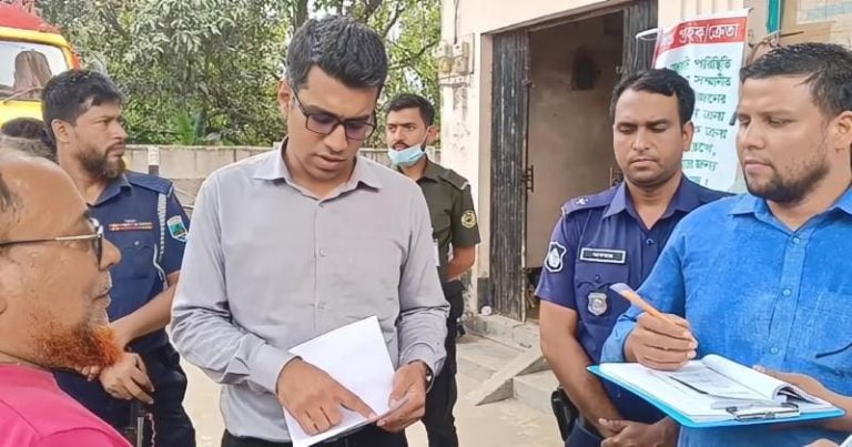 শিবগঞ্জে পরিমাপে জ্বালানি তেল কম দেয়ায় ফিলিং স্টেশনকে ২০ হাজার টাকা জরিমানা