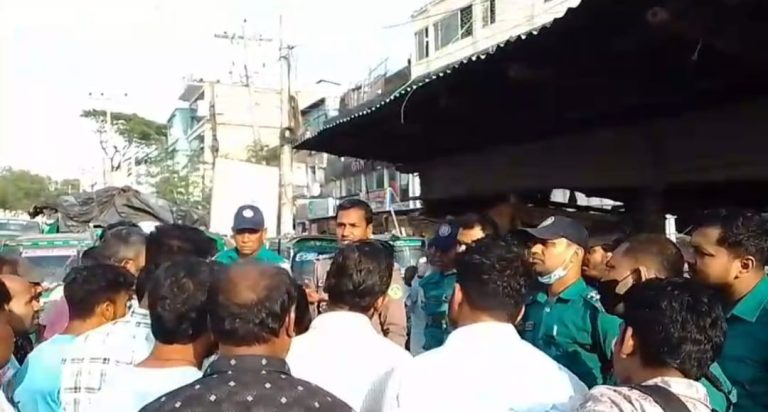 ​নিরাপদ সড়ক নিশ্চিতে সিএমপি বন্দর ট্রাফিক বিভাগের গুরুত্বপূর্ণ নির্দেশনা